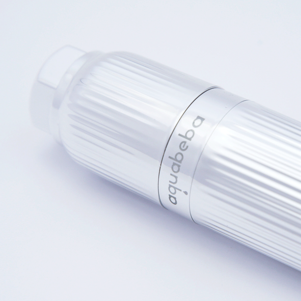 Detalle del filtro de agua para ducha Aquafilter Chrome